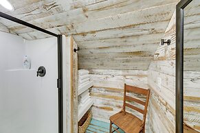 'the Hideaway' Secluded & Spacious Schulenburg Gem