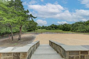 'the Hideaway' Secluded & Spacious Schulenburg Gem