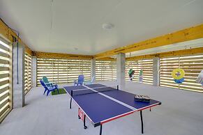 Sunny Gulfport Vacation Rental: Walk to Beaches!