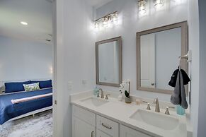 Sunny Gulfport Vacation Rental: Walk to Beaches!