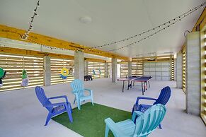 Sunny Gulfport Vacation Rental: Walk to Beaches!