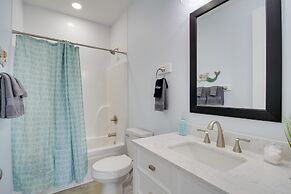 Sunny Gulfport Vacation Rental: Walk to Beaches!