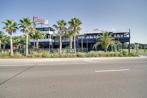 Sunny Gulfport Vacation Rental: Walk to Beaches!