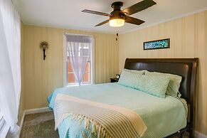 Cozy 3 Oaks Cottage in Gulfport: Close to Beach!