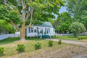 Boyne City Cottage: Walk to Downtown & Lake!