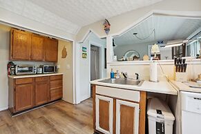 Boyne City Cottage: Walk to Downtown & Lake!