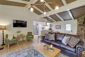 Greers Ferry Hideaway: Lake View, Boat Ramp Access