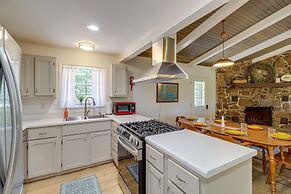 Greers Ferry Hideaway: Lake View, Boat Ramp Access