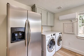 Gorgeous Palo Pinto Home w/ Private Hot Tub!