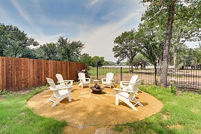 Gorgeous Palo Pinto Home w/ Private Hot Tub!