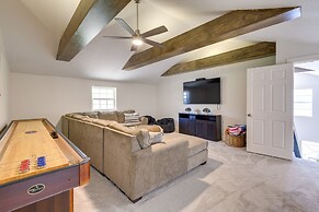 Gorgeous Palo Pinto Home w/ Private Hot Tub!