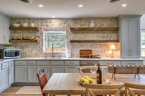 Gorgeous Palo Pinto Home w/ Private Hot Tub!