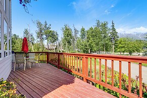 Palmer Getaway w/ Mountain Views & Fire Pit!