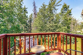 Palmer Getaway w/ Mountain Views & Fire Pit!