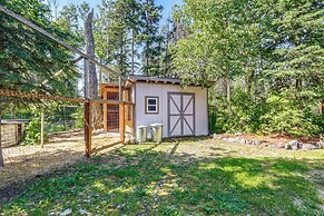 Palmer Getaway w/ Mountain Views & Fire Pit!