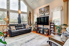 Palmer Getaway w/ Mountain Views & Fire Pit!