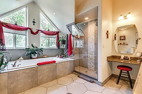 Palmer Getaway w/ Mountain Views & Fire Pit!