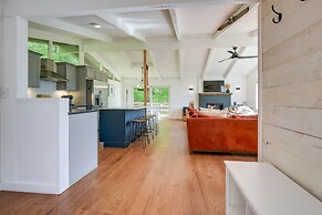 Gilford Vacation Rental w/ Lake Access & Mtn Views