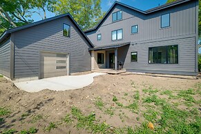 Spacious Michigan Home ~ 6 Mi to Boyne Mountain!