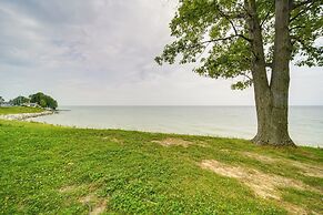 Pet-friendly Lake Erie Cottage - Walk to the Water