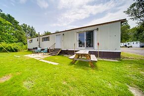 Cozy Geneva Home: Walk to Lake Erie & Main Strip!