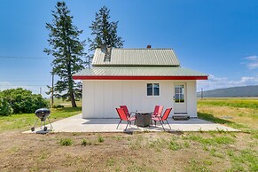 Remodeled Kalispell Farmhouse w/ Mountain Views