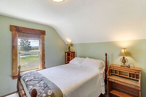 Remodeled Kalispell Farmhouse w/ Mountain Views