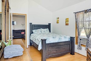 Lakefront Geneva Vacation Rental - Walk to Strip!