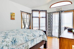 Lakefront Geneva Vacation Rental - Walk to Strip!