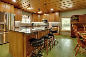 Unique Cotter Getaway w/ Deck & Outdoor Dining!