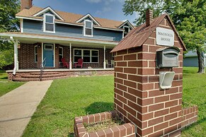 Unique Cotter Getaway w/ Deck & Outdoor Dining!