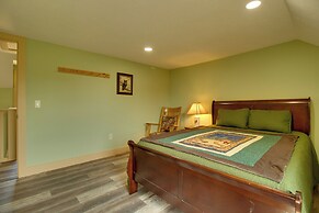 Unique Cotter Getaway w/ Deck & Outdoor Dining!