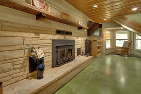 Unique Cotter Getaway w/ Deck & Outdoor Dining!