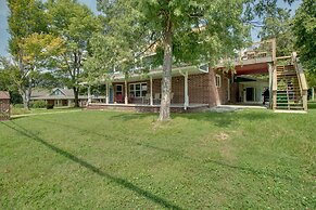 Unique Cotter Getaway w/ Deck & Outdoor Dining!