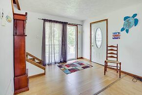 Waterfront Lake Erie Vacation Rental on the Strip!