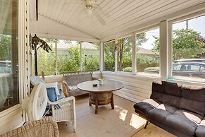 Waterfront Lake Erie Vacation Rental on the Strip!