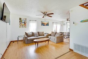 Waterfront Lake Erie Vacation Rental on the Strip!