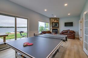 Nisswa Lake Getaway w/ Hot Tub + Kayaks!