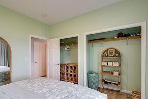 Nisswa Lake Getaway w/ Hot Tub + Kayaks!