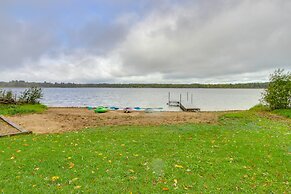 Nisswa Lake Getaway w/ Hot Tub + Kayaks!