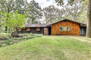 Rustic Iuka Retreat ~ 1/2 Mi to Pickwick Lake!