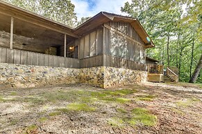 Rustic Iuka Retreat ~ 1/2 Mi to Pickwick Lake!