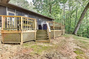 Rustic Iuka Retreat ~ 1/2 Mi to Pickwick Lake!