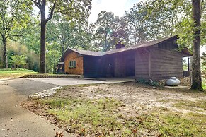 Rustic Iuka Retreat ~ 1/2 Mi to Pickwick Lake!