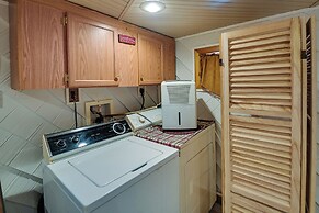 Dog-friendly Home Rental ~ 5 Mi to Cave Run Lake!