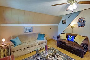 Dog-friendly Home Rental ~ 5 Mi to Cave Run Lake!