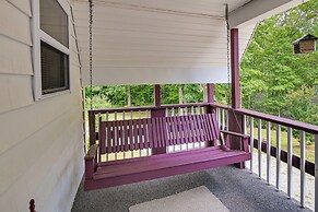 Dog-friendly Home Rental ~ 5 Mi to Cave Run Lake!