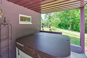 Dog-friendly Home Rental ~ 5 Mi to Cave Run Lake!