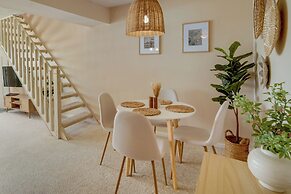 Charming Brigantine Condo Rental: Steps to Beach!