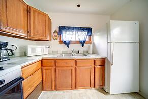 Charming Lake Erie Cottage on Main Strip!